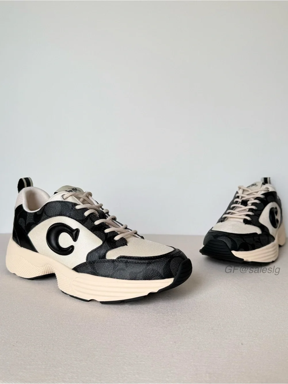 NWT Coach Black and White C275 Tech lady’s Runner Sneaker Signaturesize 9.5B